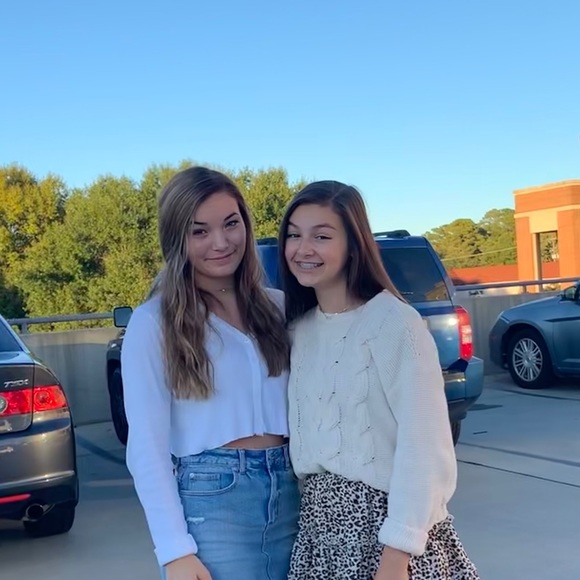 Meet your Posher, Hannah - Picture 1 of 1